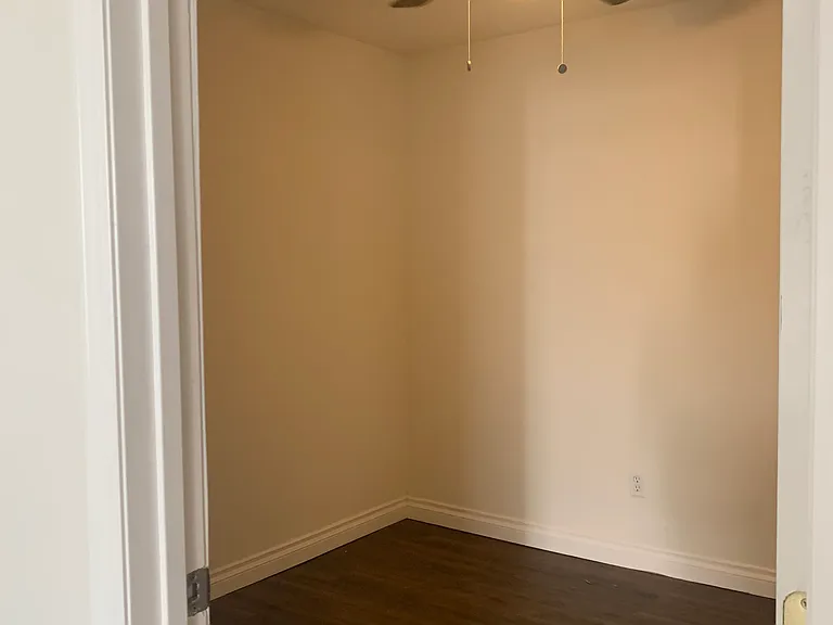 Cascadia Apartments — Photo 17
