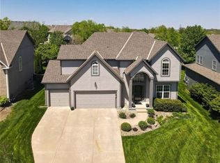 21518 W 99th Ter, Lenexa, KS 66220