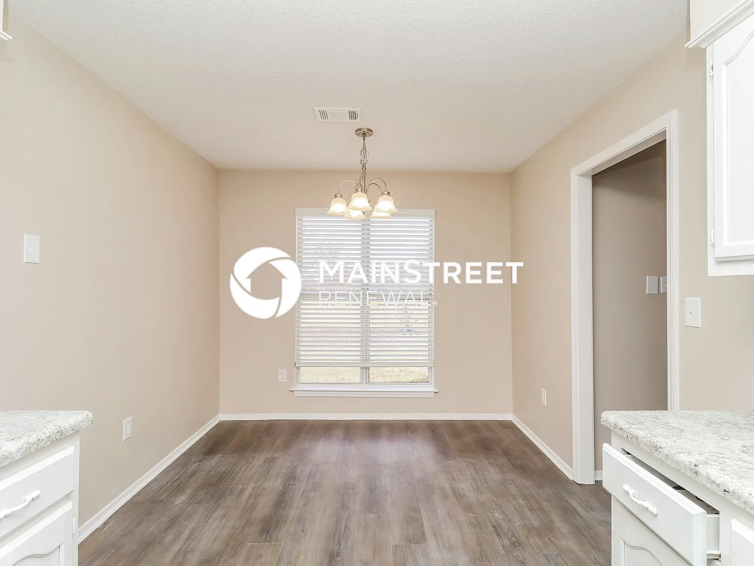 4250 Brighton Drive — Photo 4