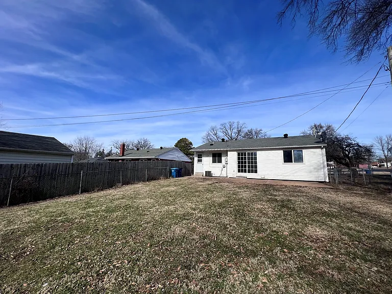 8908 Saint Louis Ave — Photo 2