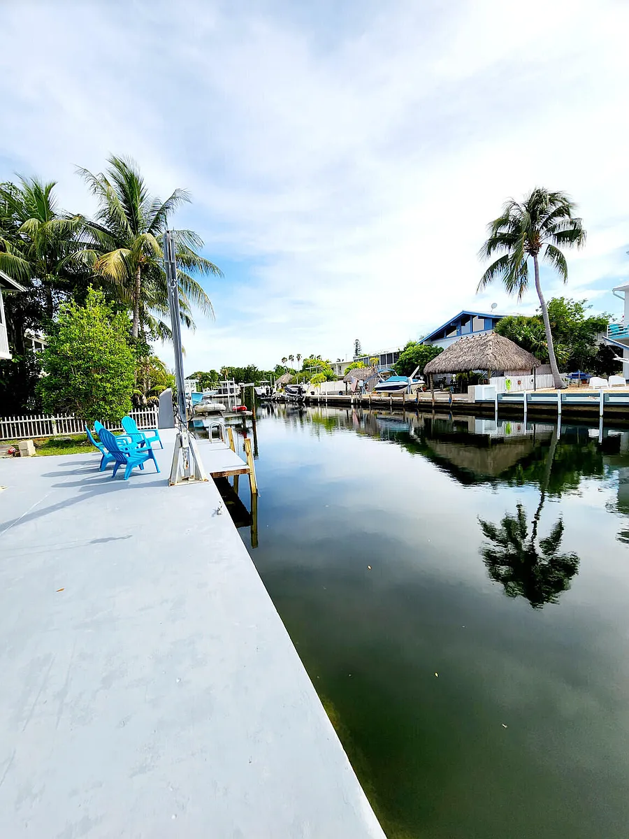 Building Photo - 135 Tequesta St