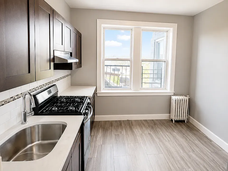 16 Goldsmith Ave #26