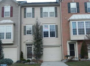 8 Saddle Ln, Sicklerville, NJ 08081