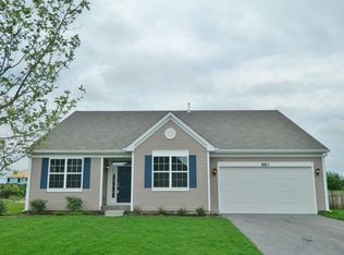 883 Stratford Dr, North Aurora, IL 60542