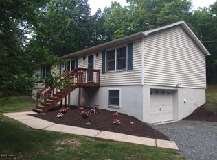 116 Manor Ridge Dr, Shohola, PA 18458