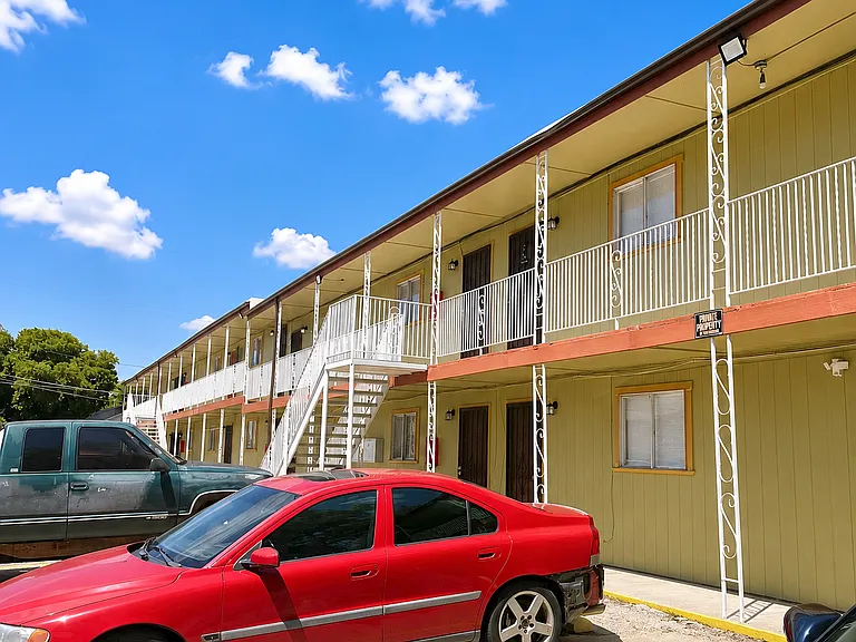 Highlander Apartments — Photo 13