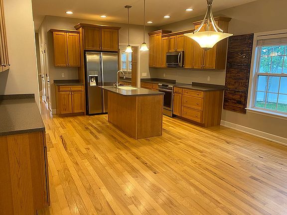 2nd image of 119 McNeilly Cir