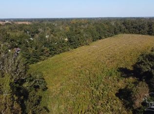 154 E Parker Ln, Atmore, AL 36502