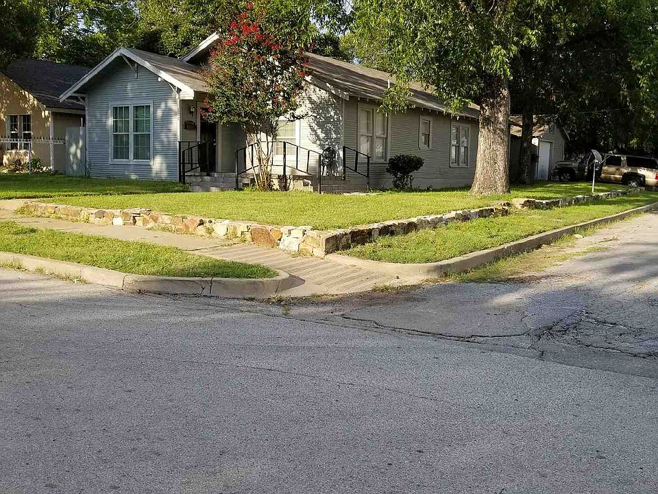 1st image of 300 Grace Ave