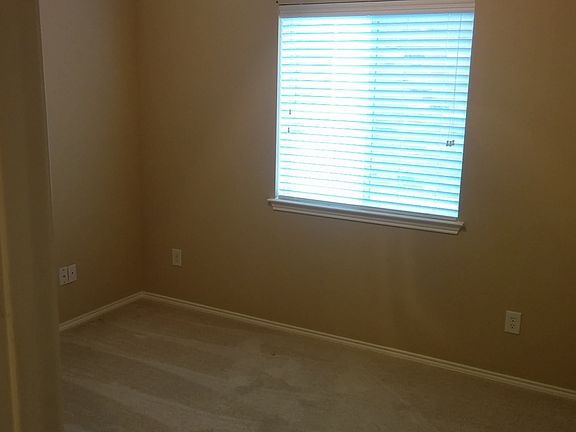 5th image of 1529 Black Maple Dr