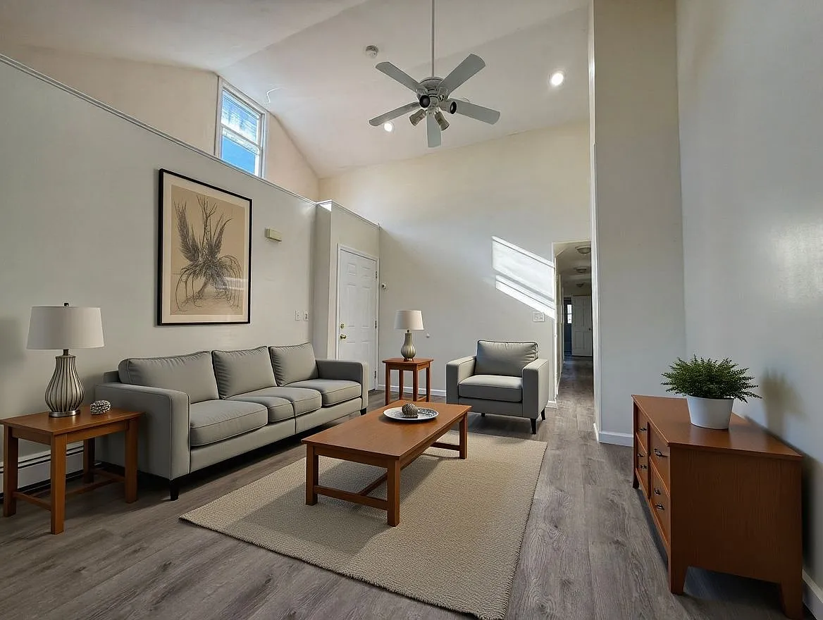 3 bed, 900 sqft, $2,795 — Photo 2