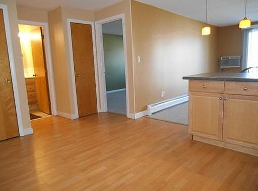 5th image of 18 Woodman Way APT 14