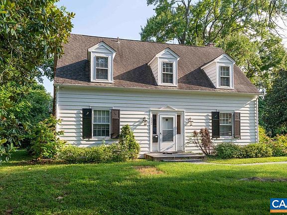 4th image of 2201 Stadium Rd