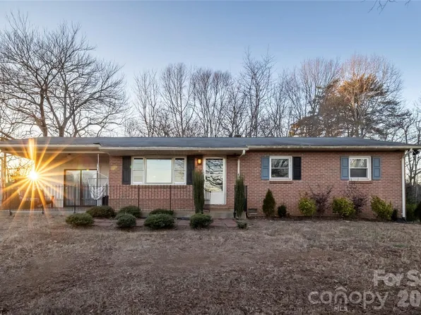 2276 Shady Grove Rd, Connelly Springs, NC 28612