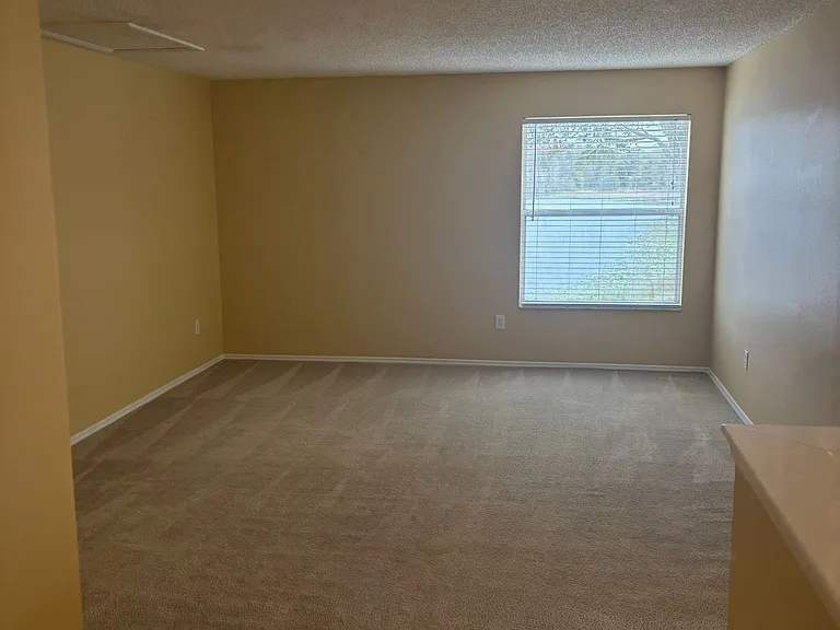 2102 Stoneview Rd — Photo 26