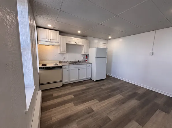 208 S Duke St APT 3, York, PA 17401