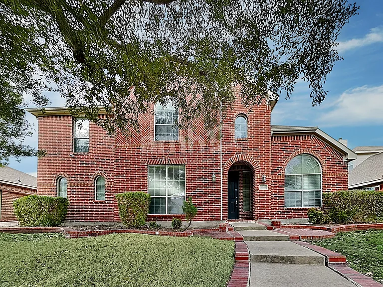 8001 Amesbury Ln — Photo 1