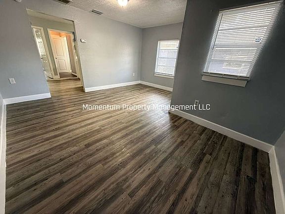 2nd image of 8414 N Brooks St