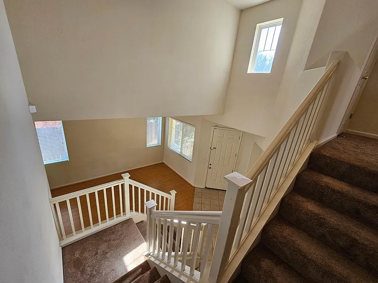 624 Aiello St — Photo 21
