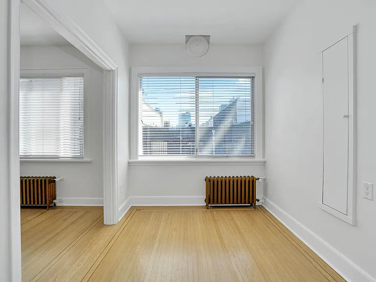 1530 W 13th Ave — Photo 14