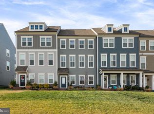 1706 Autumn Maple Leaf Dr, Dumfries, VA 22026