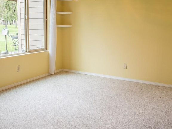 4th image of 2316 SE Baypoint Dr #L77