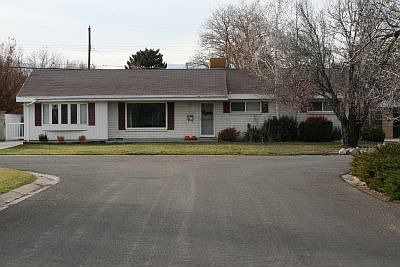 3 Bed 1.5 Bath - Quiet Neighborhood