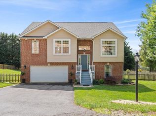 155 Valley View Ave, Mount Sidney, VA 24467