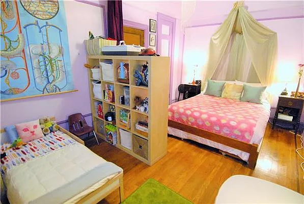 Sold by R New York | media 4