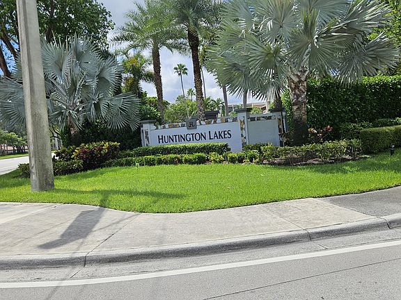 2nd image of 7185 Huntington Lane