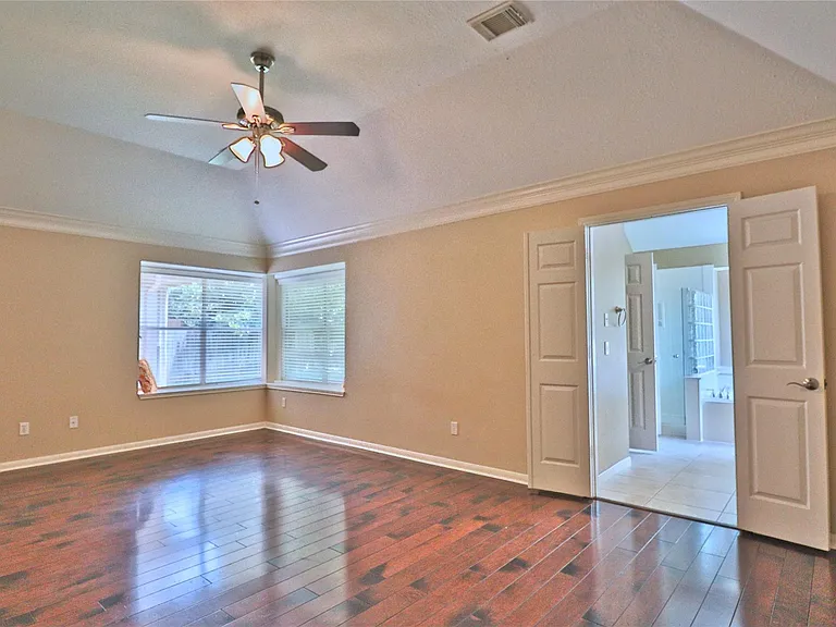 4530 Springfield Lakes St — Photo 19