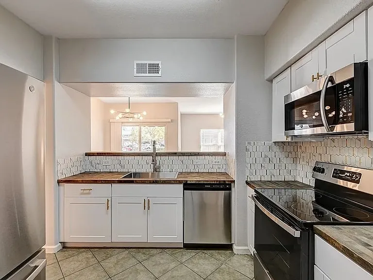 7255 W Sunset Rd #1144 — Photo 3