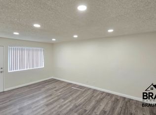 221 W Elm Ave APT W, Burbank, CA 91502