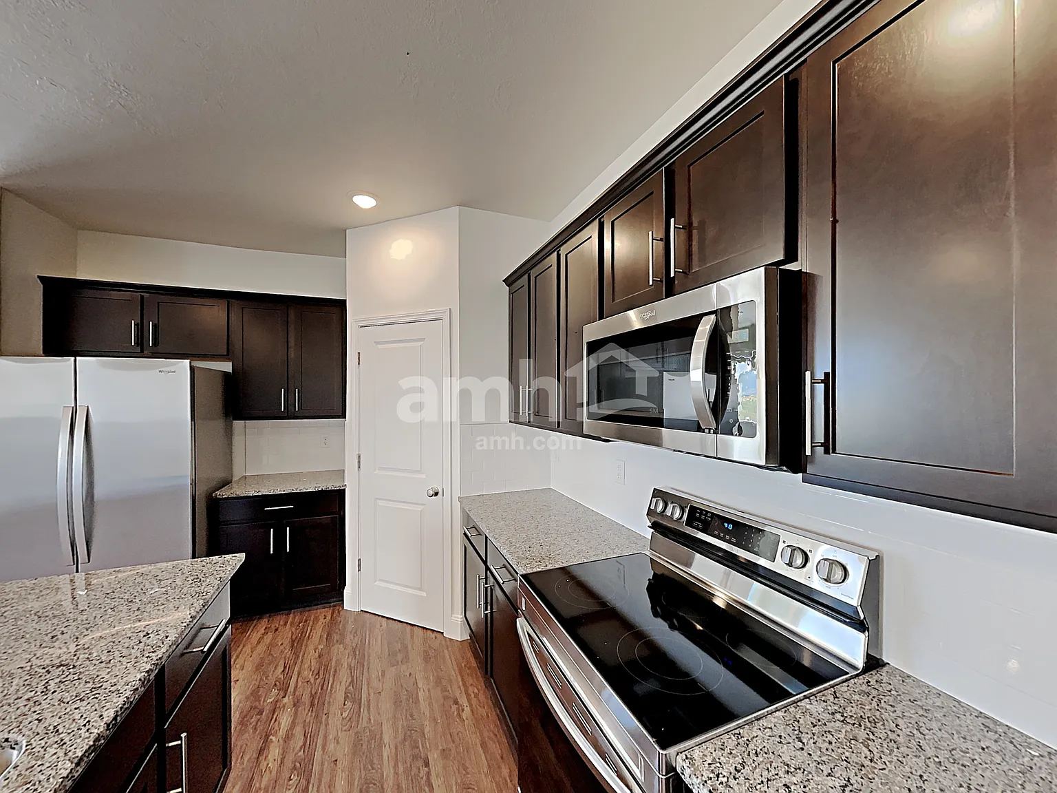 4 bed, 2.5 bath, 2313 sqft, $2,965 — Photo 4