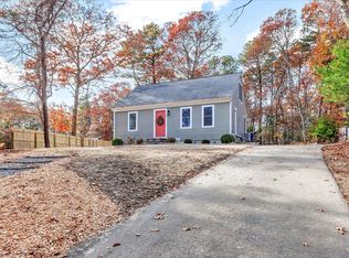 47 Shallow Pond Ln, East Falmouth, MA 02536