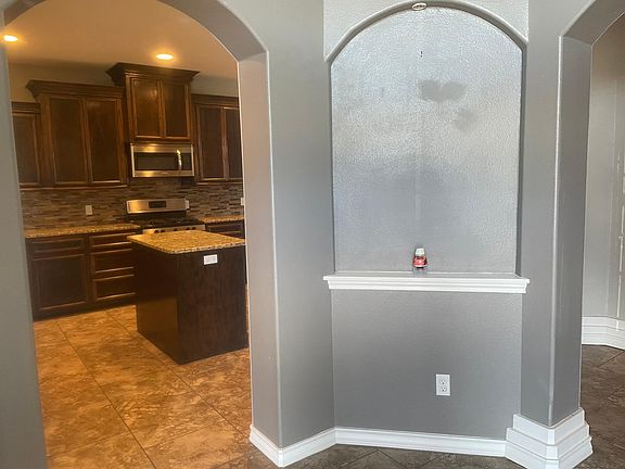 3rd image of 6906 Emperor Ct