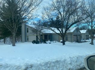 22 Springhouse Dr, Newport, KY 41076