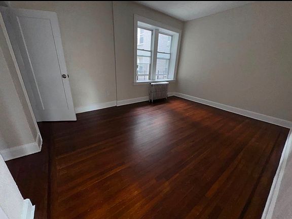 4th image of 15 Goldsmith Ave APT 3