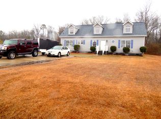 121 Vermilion Dr, Parkton, NC 28371