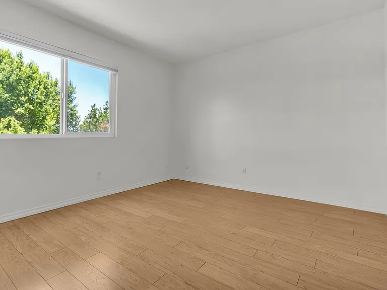 2750 N Canal St — Photo 13