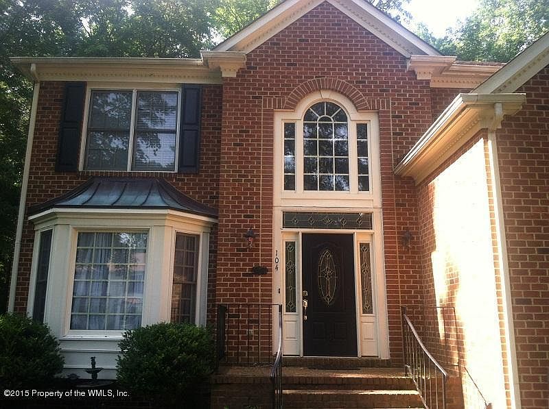 1st image of 104 Wellington Cir