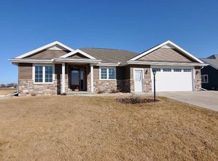 610 20th St, Prairie Du Sac, WI 53578