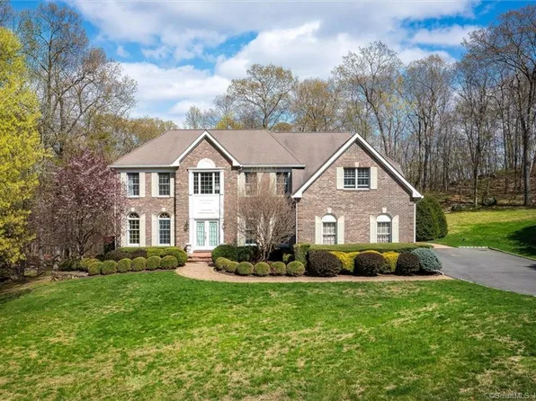 39 Greenleaf Farms Road, Newtown, CT 06470