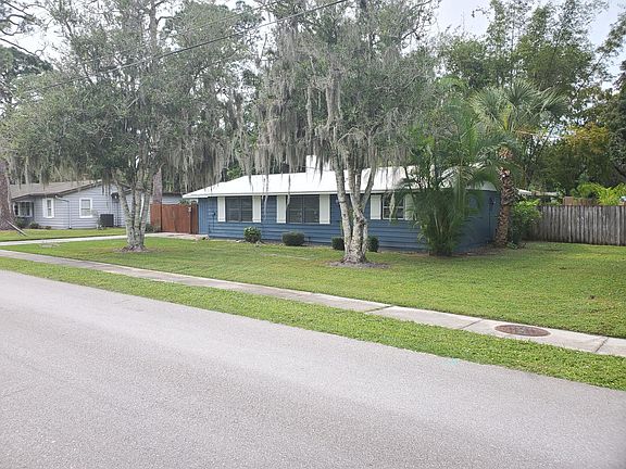 2nd image of 4318 Windemere Pl