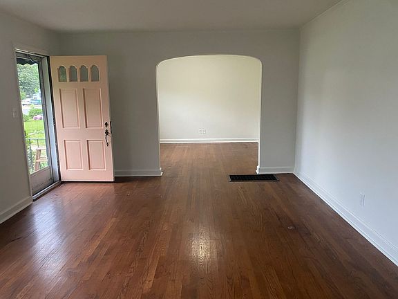 2nd image of 721 Shady Dr