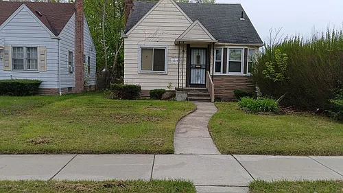 15604 Coram St Photo 1