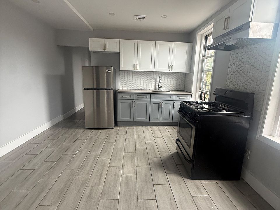 1st image of 141 Park Ave #7A