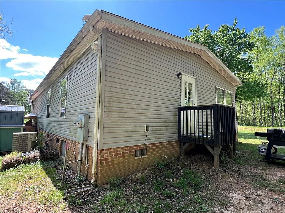 2nd image of 839 Oak Grove Church Rd