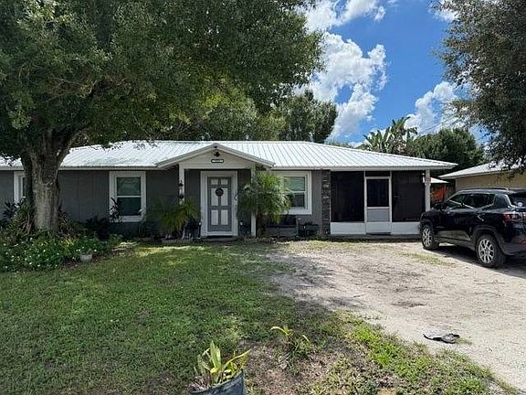 2nd image of 604 NW 15th St