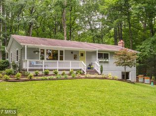 8930 Jeffery Rd, Great Falls, VA 22066